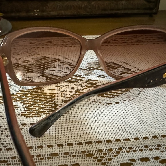 Coach 2 sunglasses with their cases - Picture 6 of 16